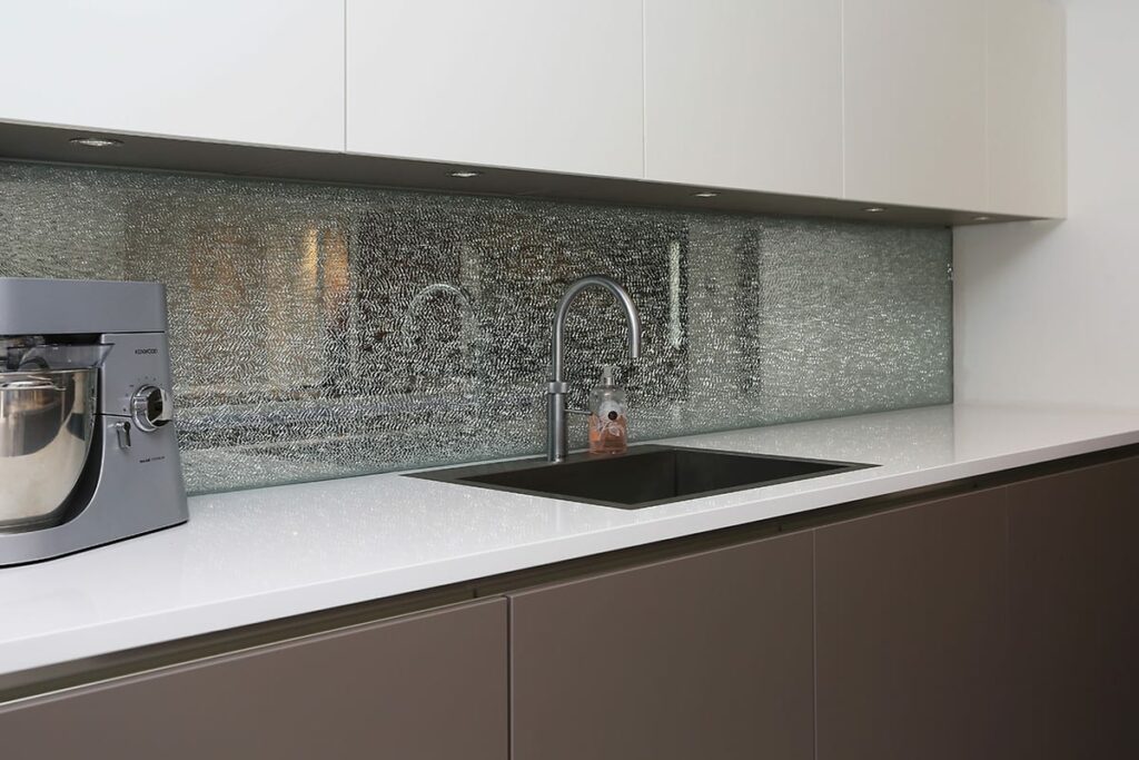 Cracked Glass Splashback | Bold Kitchens, Barnsley