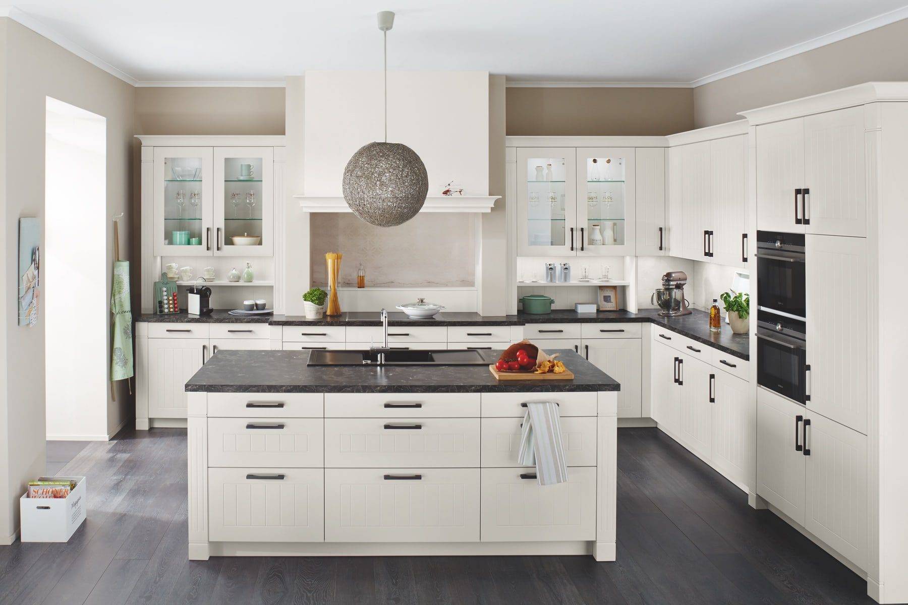 Ballerina Light L Shaped Kitchen With Island | Totally Kitchens, Southampton
