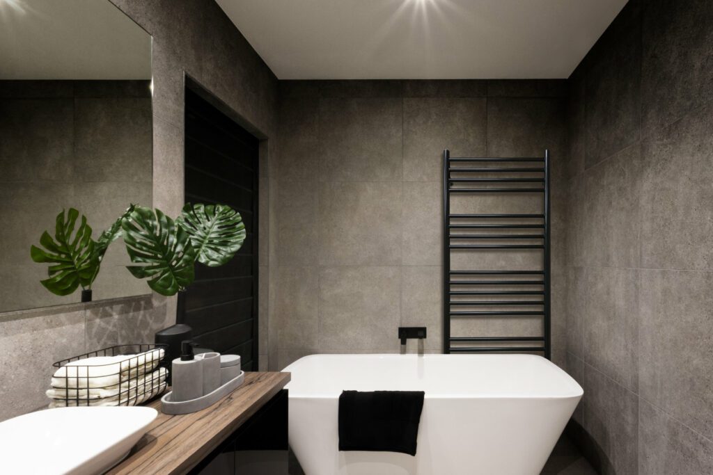 Ashdown 520 Black | Cole Roberts, Loughborough