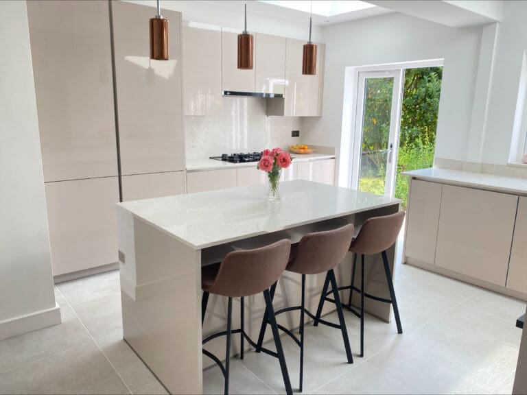 Gloss Cashmere Kitchen