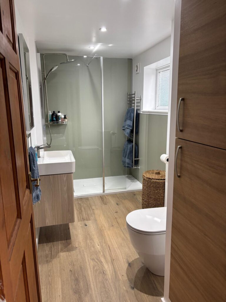 Modern Neutral Bathroom