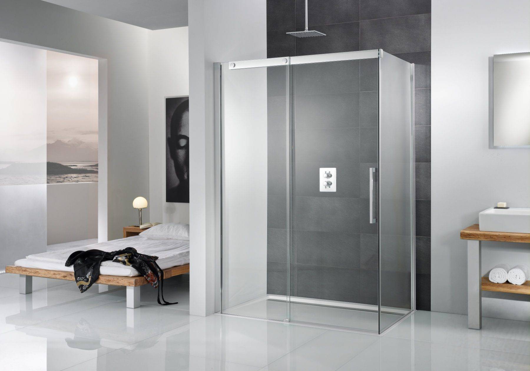 K2P Slider With Side Panel | Cole Roberts, Loughborough