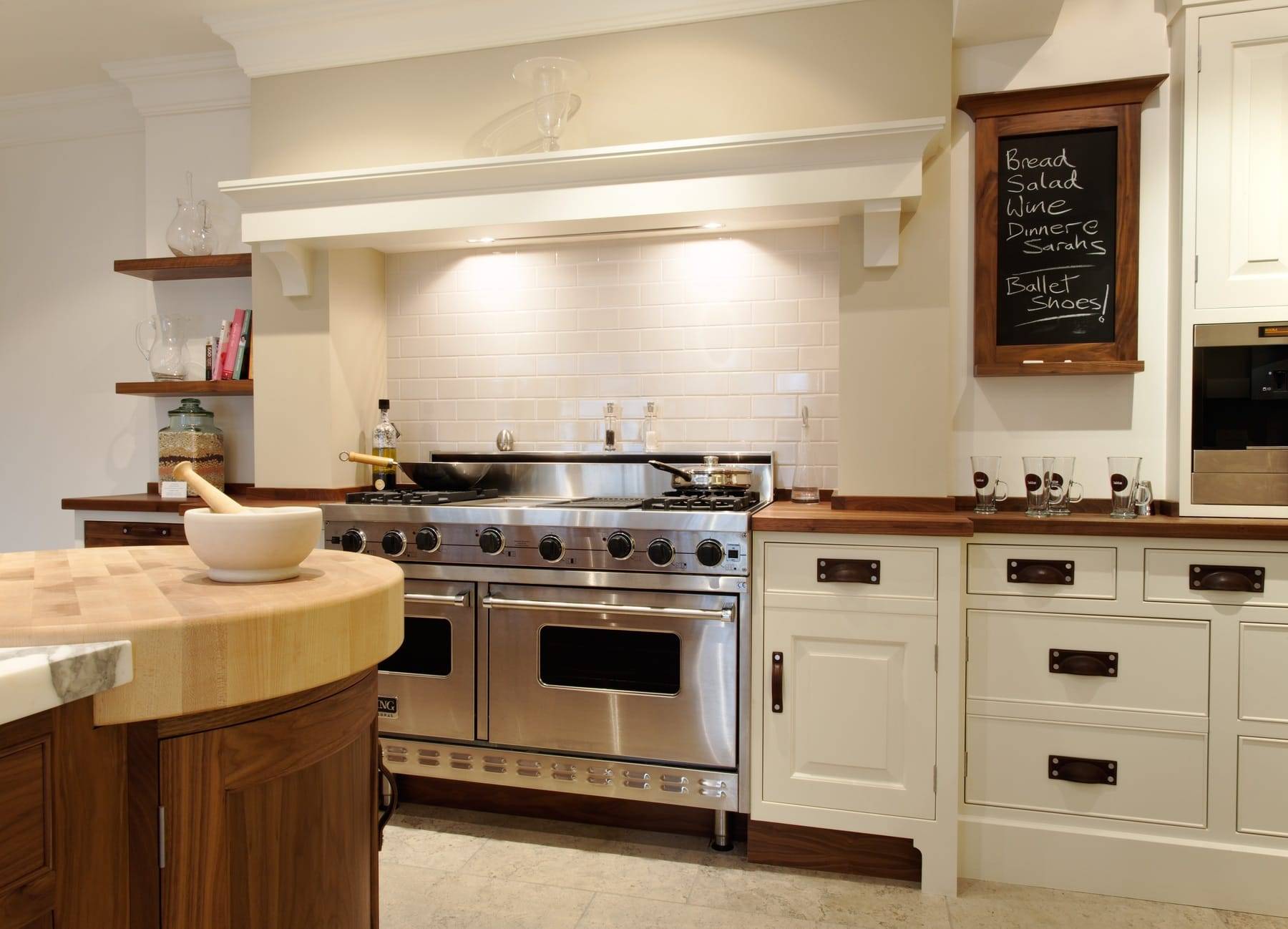 Hepworth Wood Traditional Kitchen | Pieve Interiors, Paisley