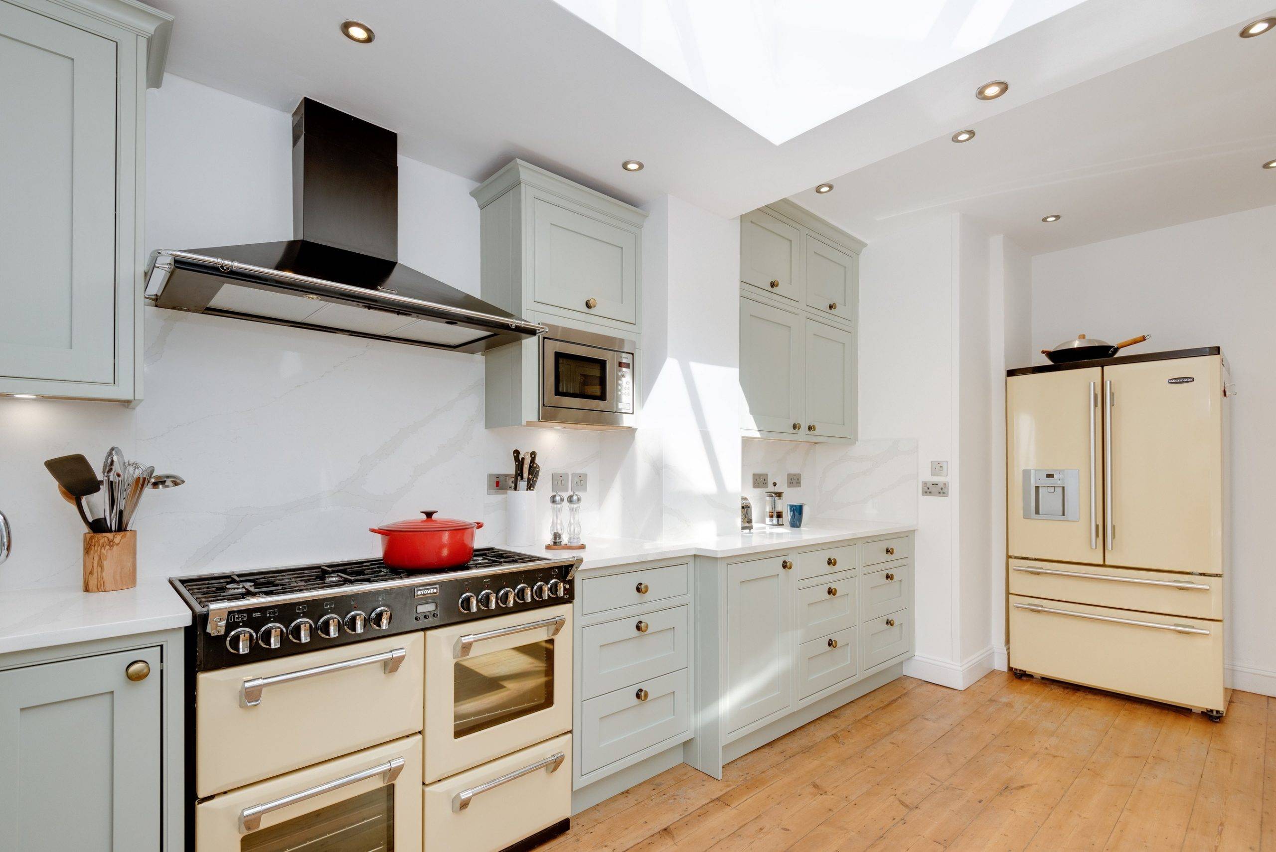 Shaker Kitchen 0001 | Osborne Interiors, Chiswick