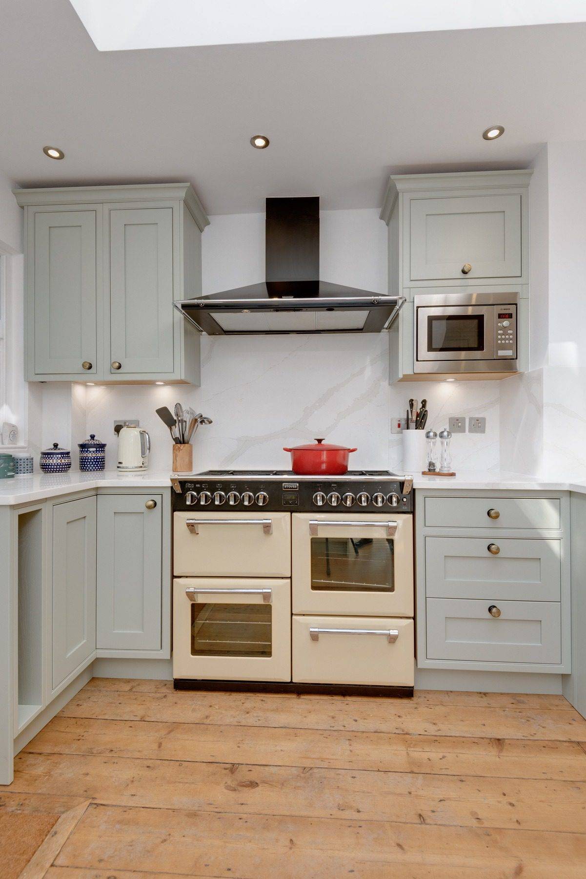 Shaker Kitchen 0020 | Osborne Interiors, Chiswick
