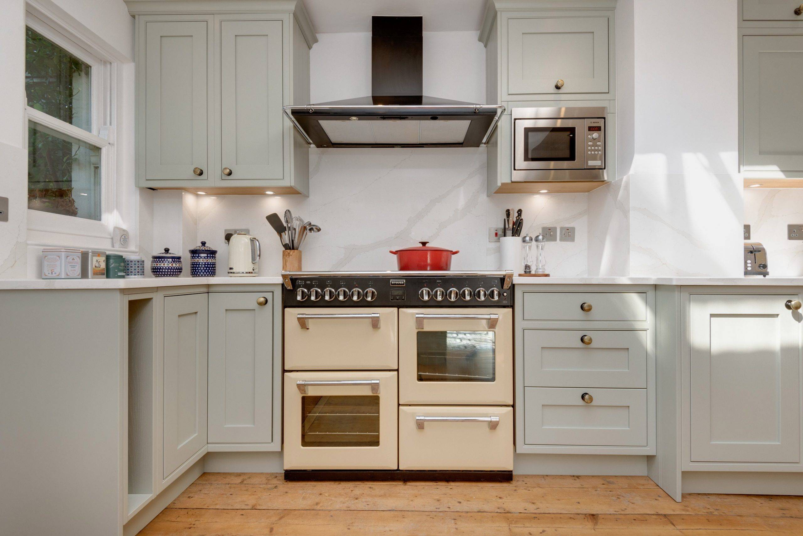 Shaker Kitchen 0022 | Osborne Interiors, Chiswick