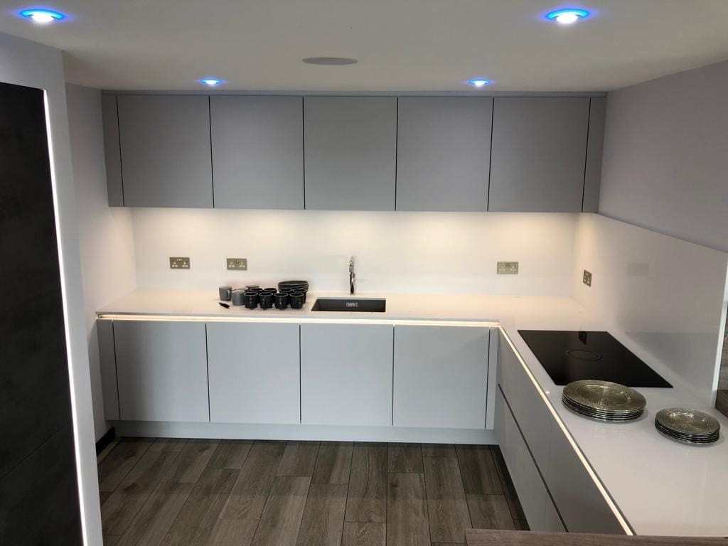Modern Kitchens Barnsley ┃Square Kitchens Barensley