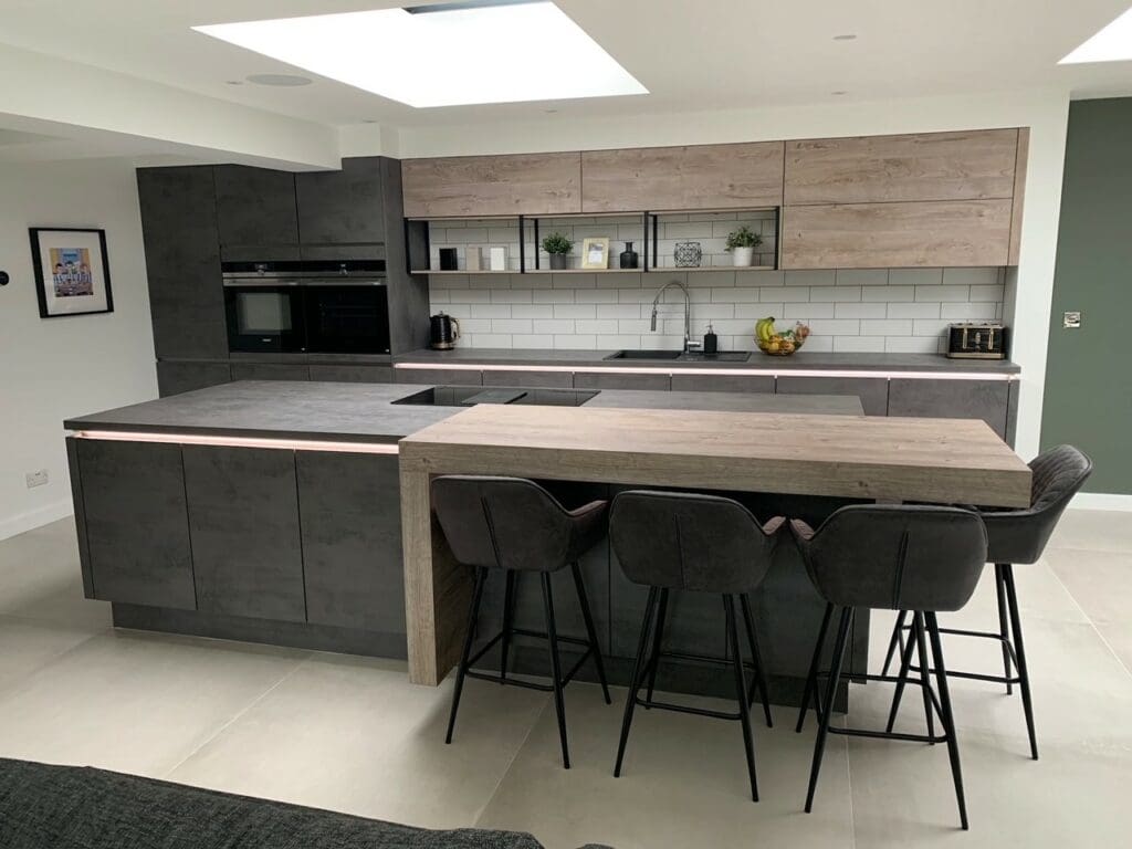 Modern Kitchens Barnsley ┃Square Kitchens Barensley