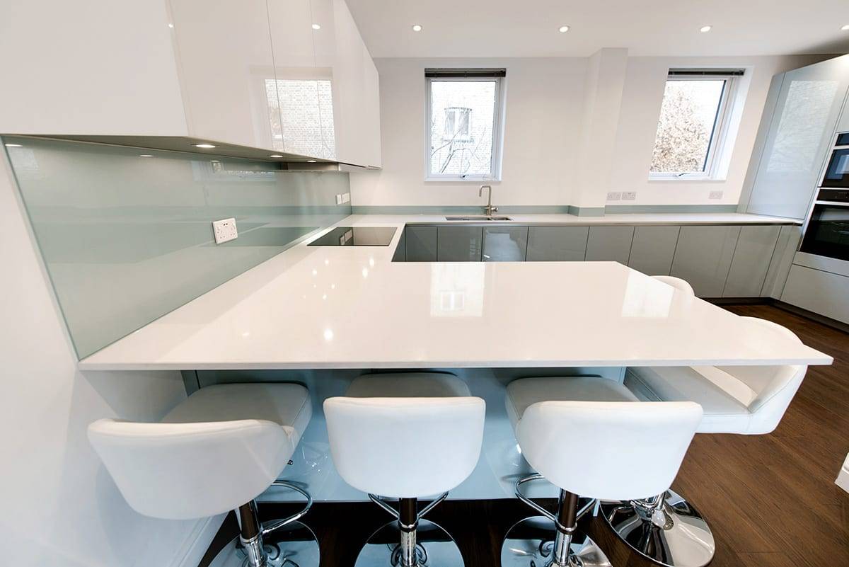 White Quartz Worktop 2 | Lead Wolf, Richmond