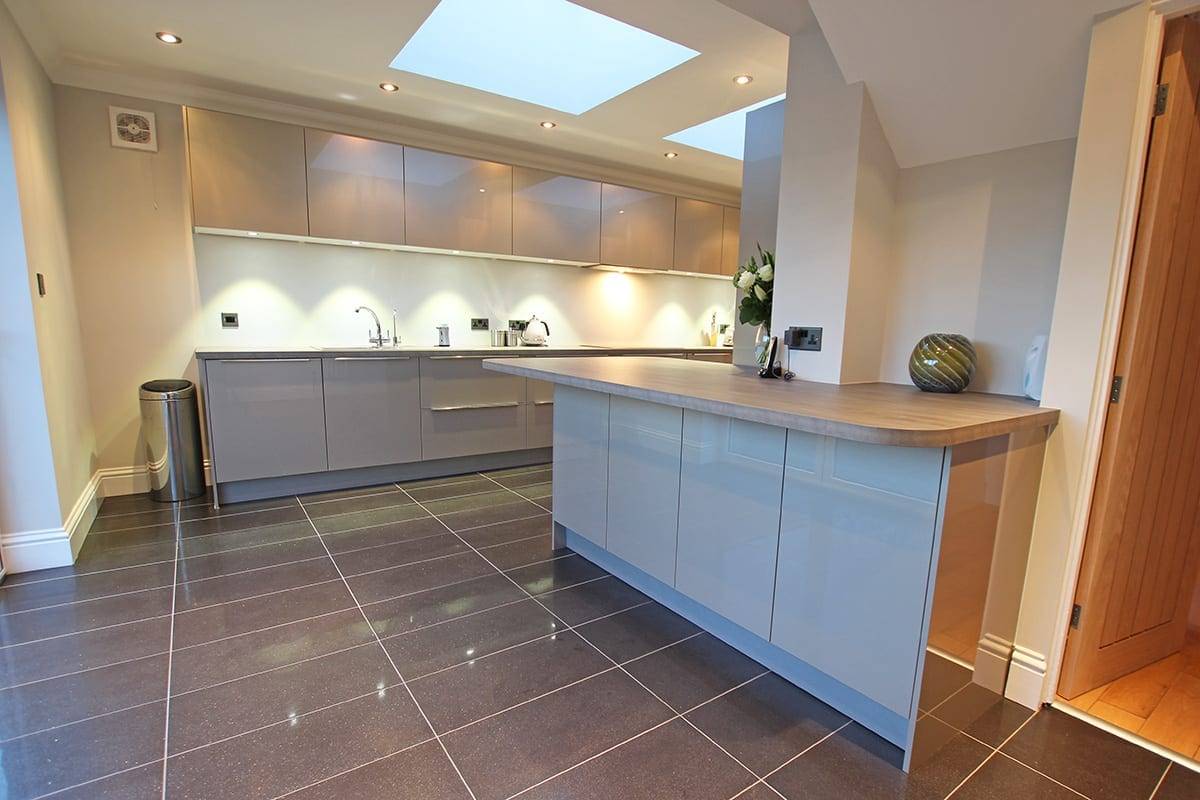 Luxury Laminate Worktop With Curves | Lead Wolf, Richmond