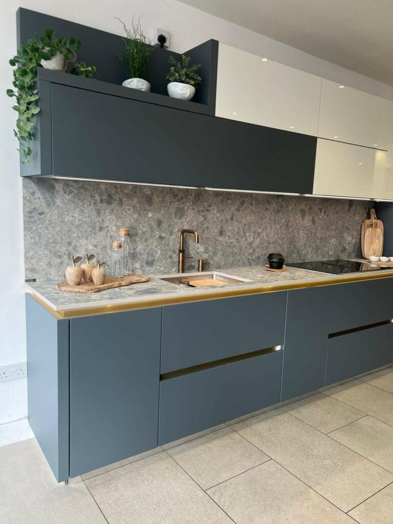BEAUTIFUL STONE INSPIRED WORKTOPS