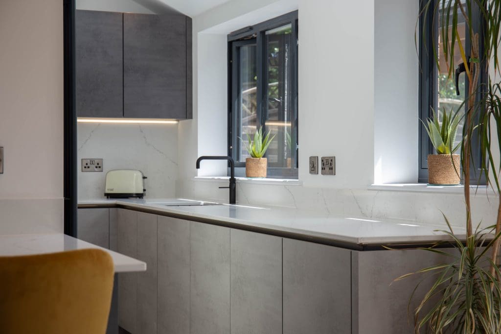 0V7B4992 Enhanced Nr | German Kitchen Outlet, Sheffield