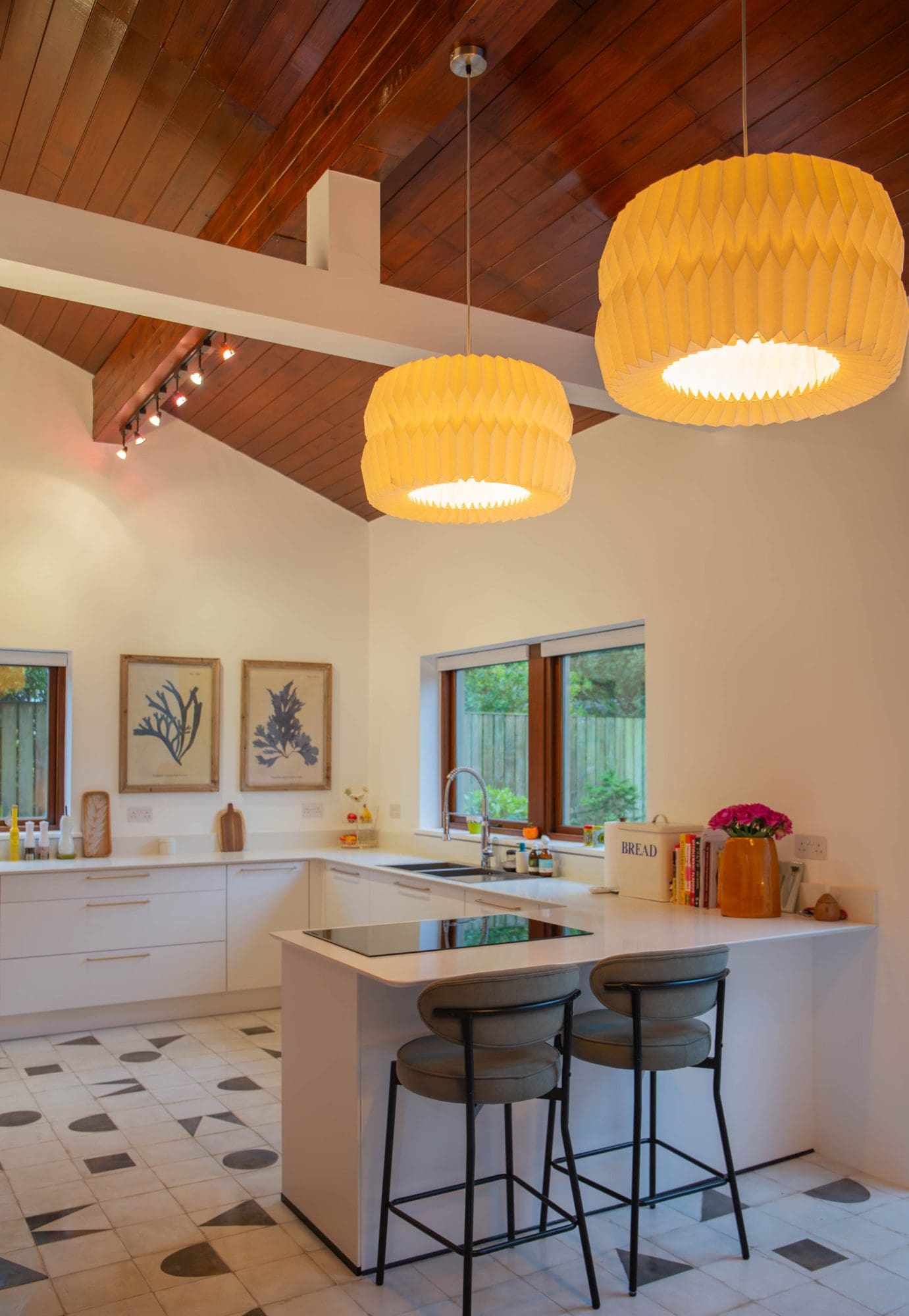 0V7B5456 Enhanced Nr | Lead Wolf, Gotham