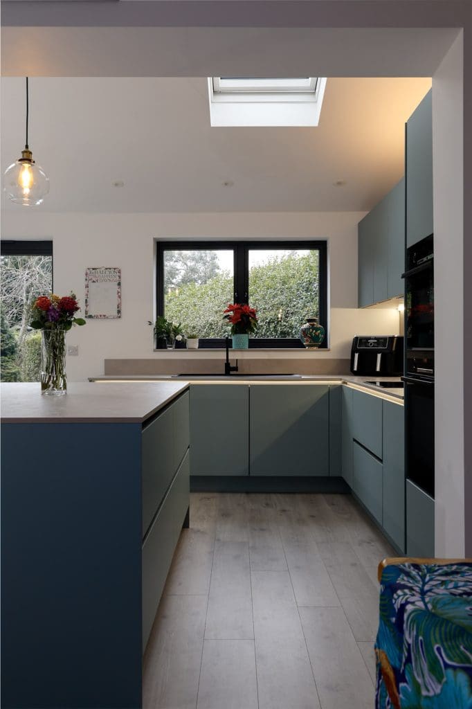 5 6Nh6218 Edit | German Kitchen Outlet, Sheffield