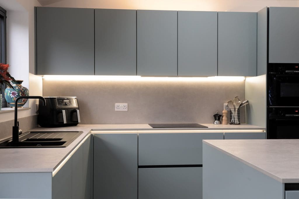 9 6Nh6170 Edit | German Kitchen Outlet, Sheffield