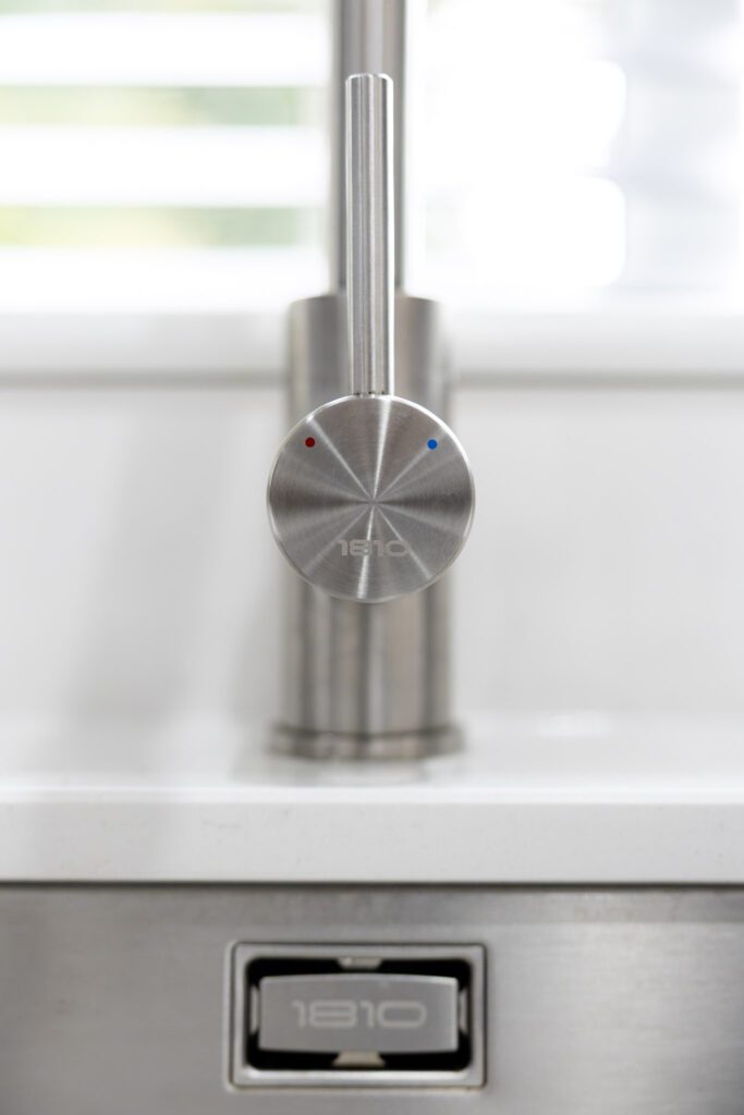 18 6Nh8424 | German Kitchen Outlet, Sheffield