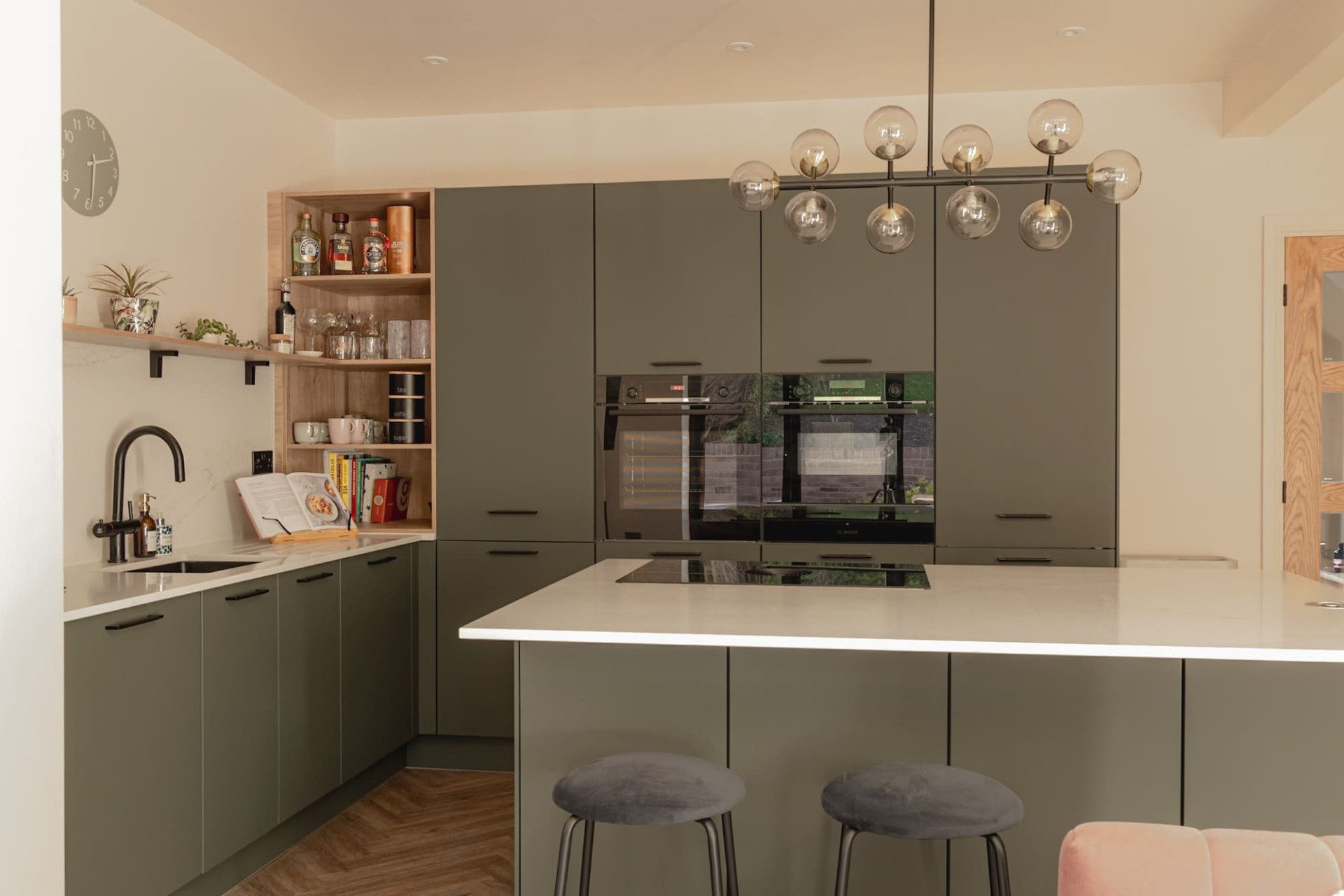 9 6Nh9974 | Lead Wolf, Gotham