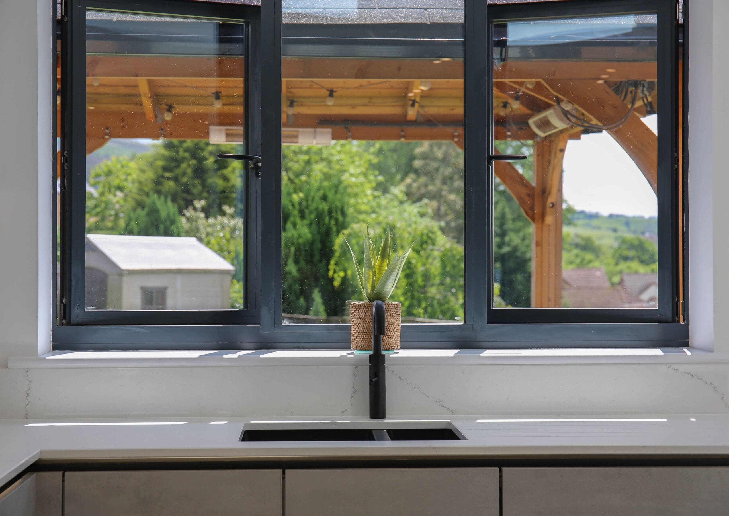 0V7B4915 | German Kitchen Outlet, Holmfirth