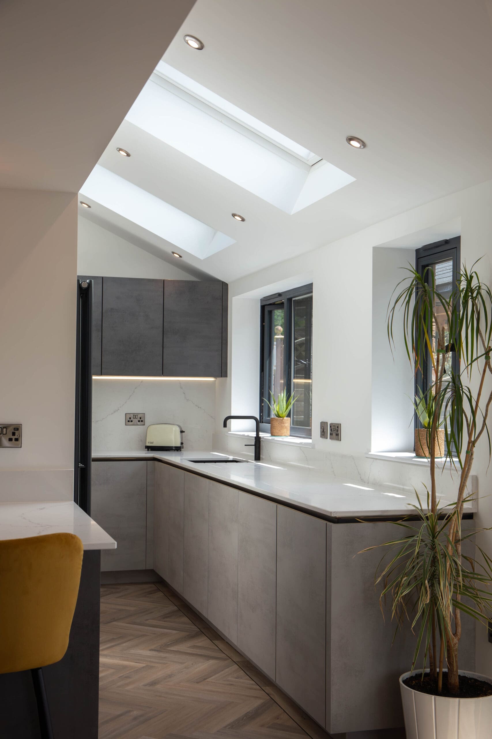 0V7B4958 Enhanced Nr | German Kitchen Outlet, Holmfirth