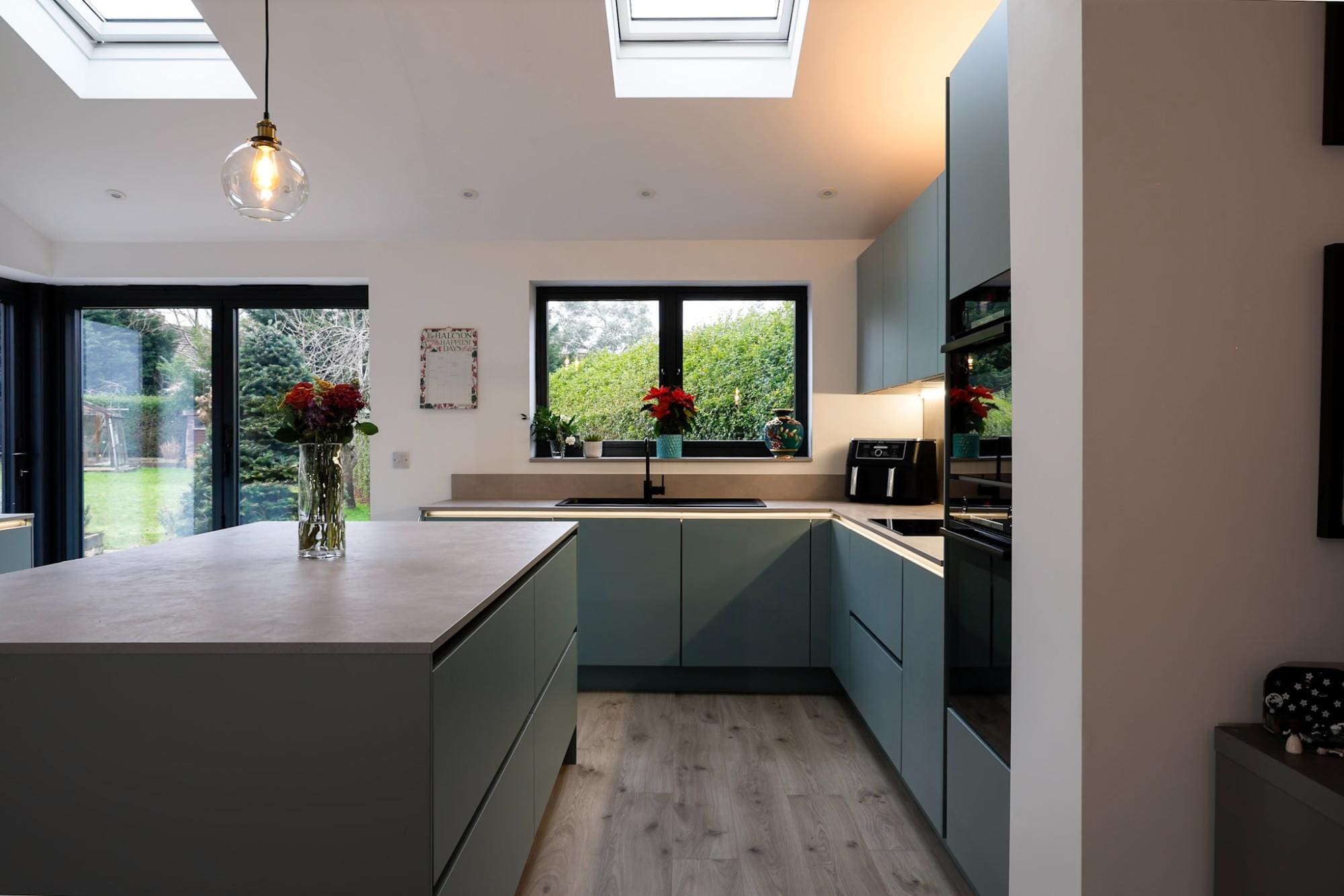 6 6Nh6212 Edit | German Kitchen Outlet, Holmfirth